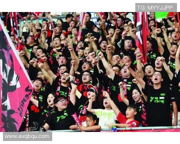 最有气场的足球明星盘点他们如何在场上场下展现魅力与影响力